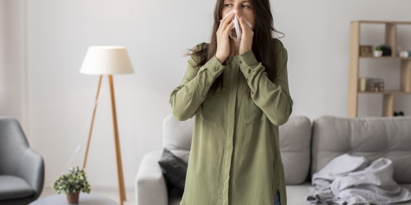 Aire acondicionado y salud: cómo mejorar la calidad del aire interior y evitar alergias en casa